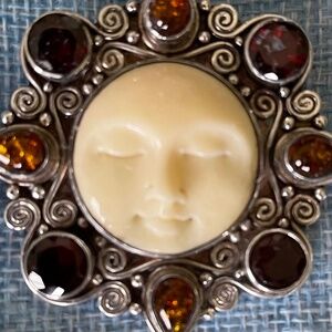 Sajen Moon/Sun Carve Face